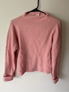 H&M Pink Ribbed Crewneck Sweater